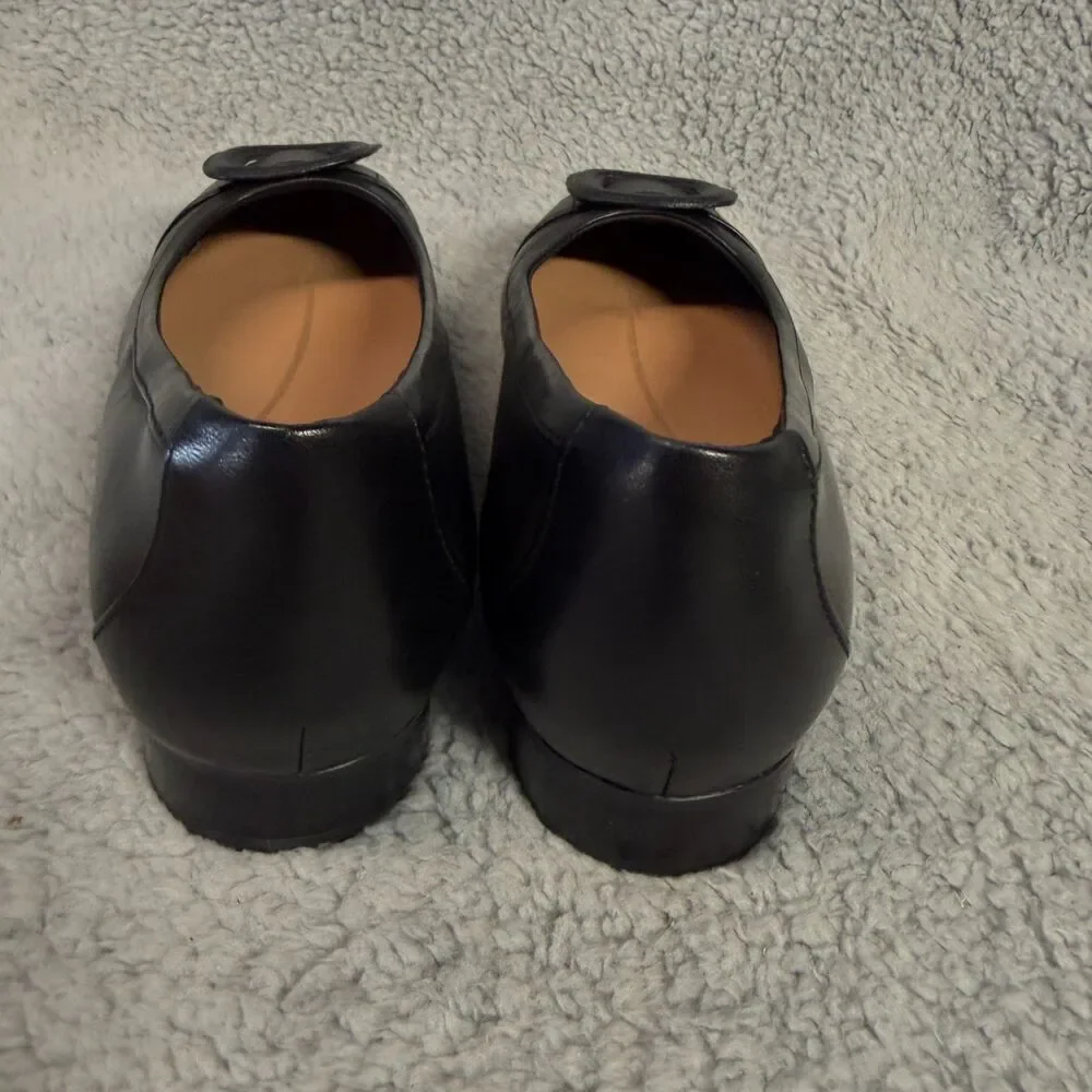 CLARKS Un Blush Cove Leather Pumps Womens 7.5 Black Low Heel Slip On Shoes